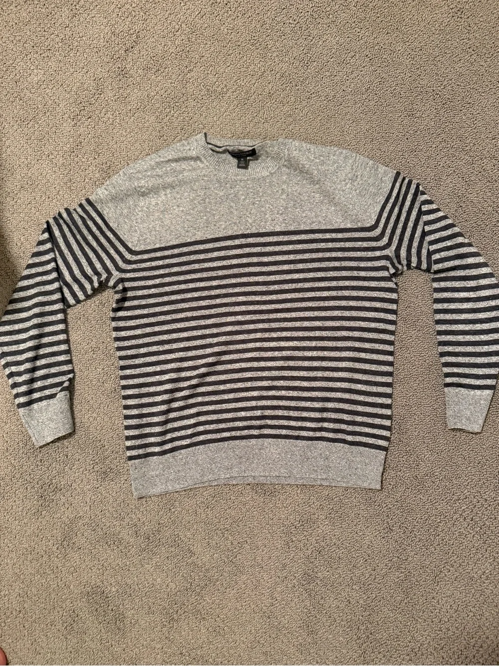 Banana Republic Silk Linen Men's Gray & Black Striped Crewneck Sweater